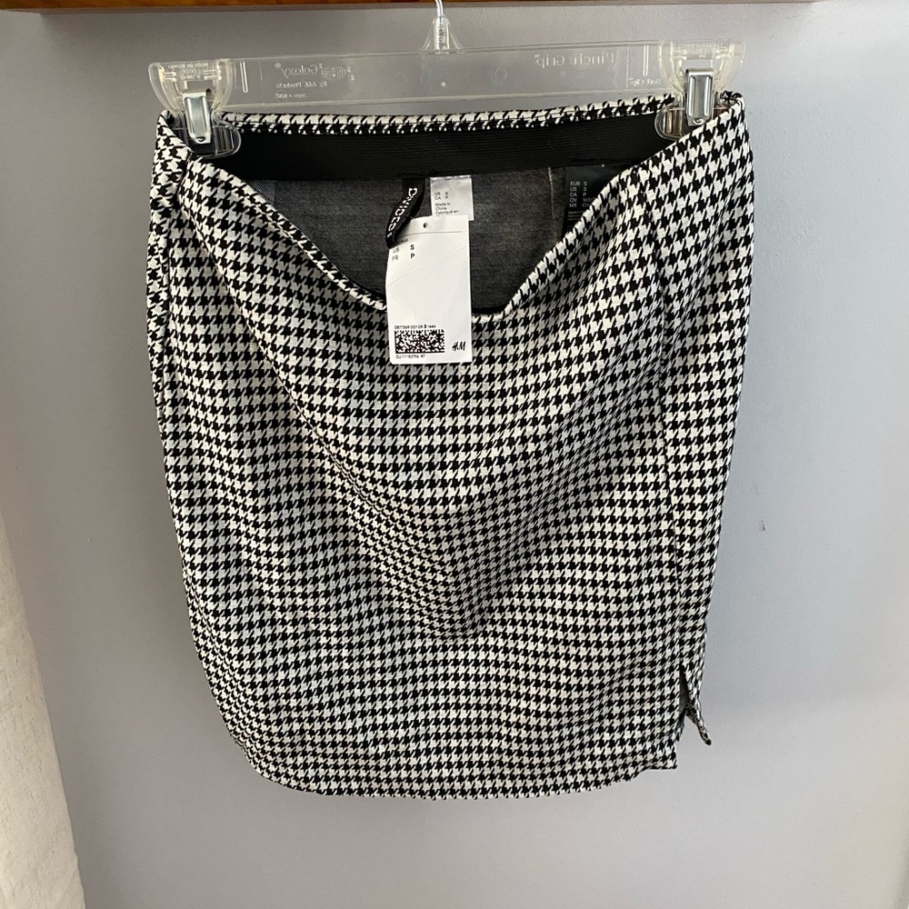 NWT H&M Divided Houndstooth Mini Skirt